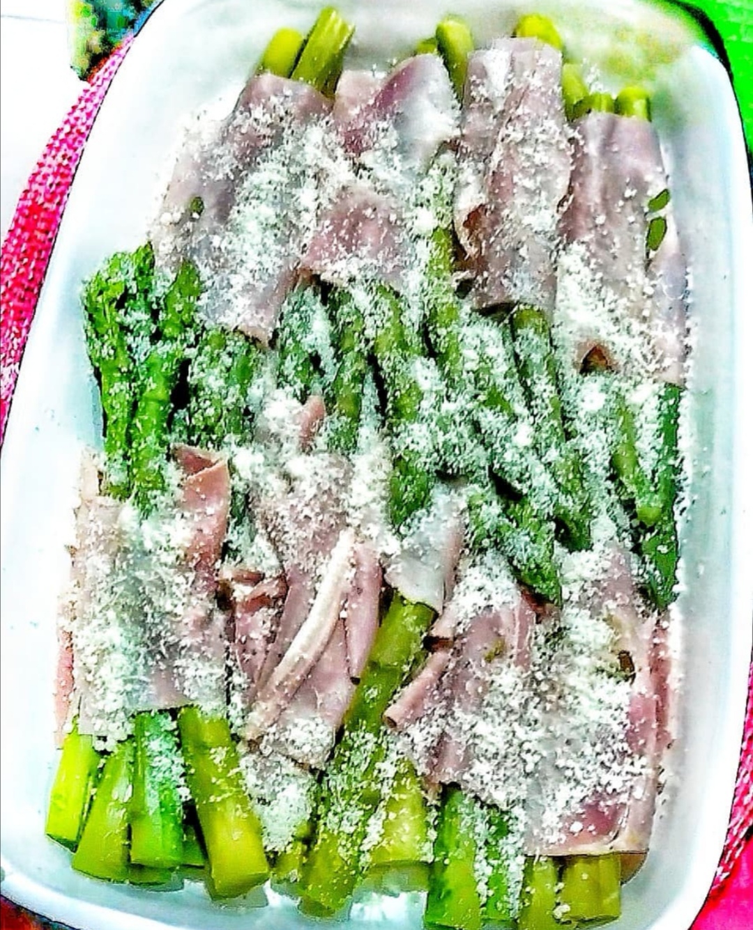 Asparagi-al-forno-con-prosciutto-e-formaggio.jpg